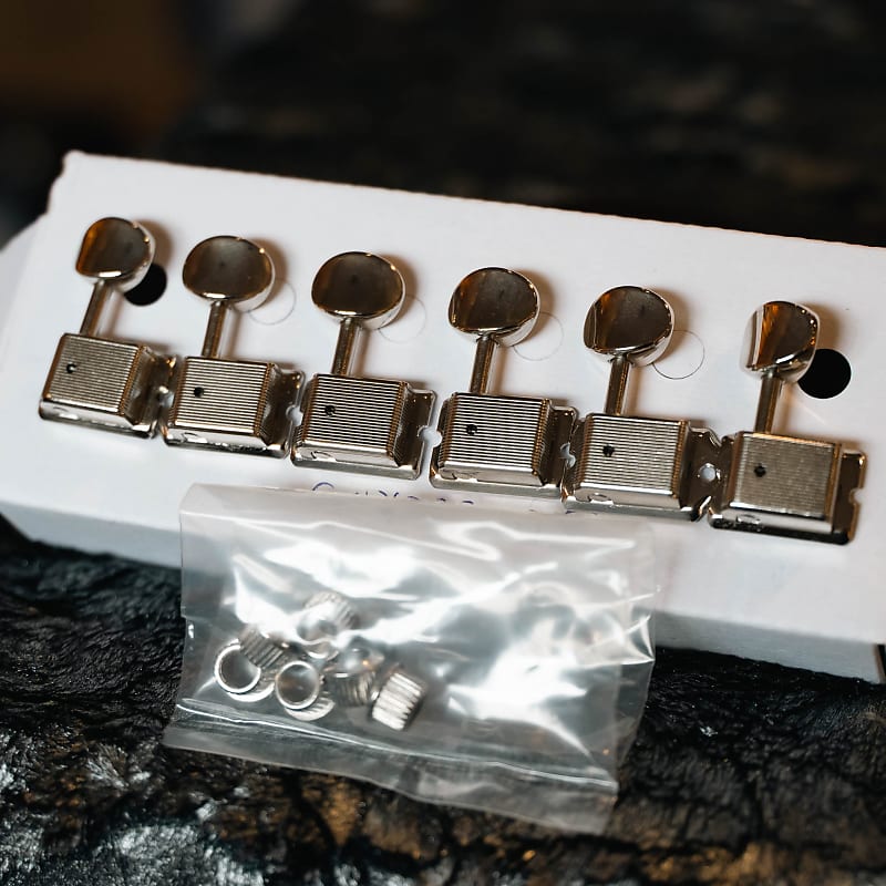 Fender VintageStyle Locking Guitar Tuning Machines Used Reverb