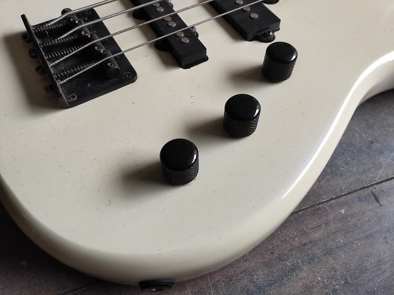 1980's Aria Pro II Diamond Series JPJ-400 Bass Guitar (White