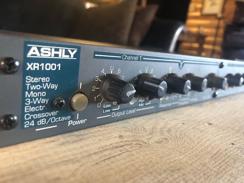 Ashly XR1001 analog 2/3way crossover Reverb