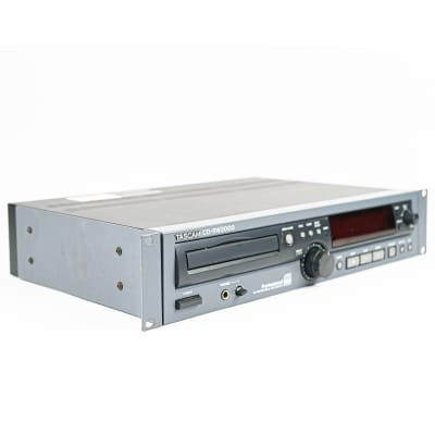 TASCAM CD-RW2000 Professional CD Rewritable Player and Recorder Rackmount image 2