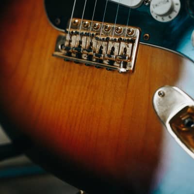 Fender Stevie Ray Vaughan Stratocaster with Pau Ferro Fretboard 2000s - 3-Color Sunburst image 4
