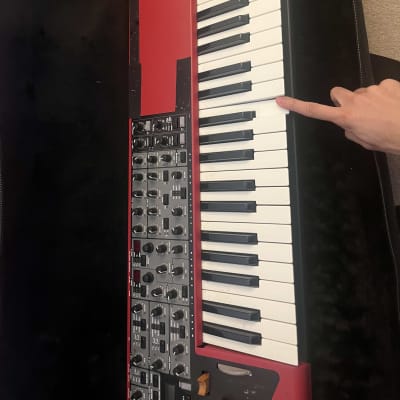 Nord Wave 49-Key 18-Voice Polyphonic Synthesizer 2007 - 2013 with pitch bend and one key not working, plus soft case