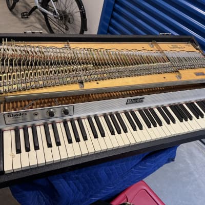 Fender Rhodes Mark I Stage 73-Key Electric Piano 1976 - Black Rounded Top image 10