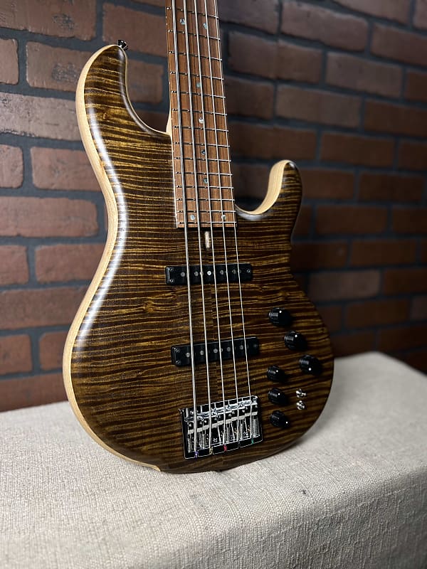 doragonfly CS-5 custom 5弦ベース Harry's Engineering Dragonfly CS Custom 5 String Electric Bass