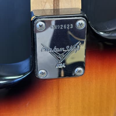 Fender Custom Shop Custom Classic Stratocaster 2001 - 3 Tone Sunburst image 8