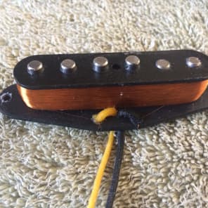 【公式ショップ】 Shop Custom Fender Fat Pickup Middle Stratocaster '50s ギター