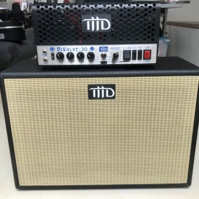 THD Bivalve 30 and 2 x 12 cab image 2