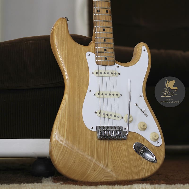 Aria Pro II STRIKIN'SOUND アリアプロⅡ ストラトキャスター