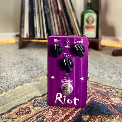 Suhr Riot