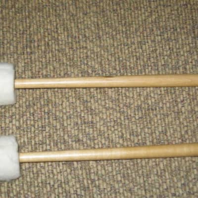 ONE pair new old stock (with packaging) Vic Firth T2 AMERICAN CUSTOM TIMPANI - CARTWHEEL MALLETS (SOFT), Head material / color: Felt / White -- Handle material: Hickory (or maybe Rock Maple) from 2010s (2019) image 16