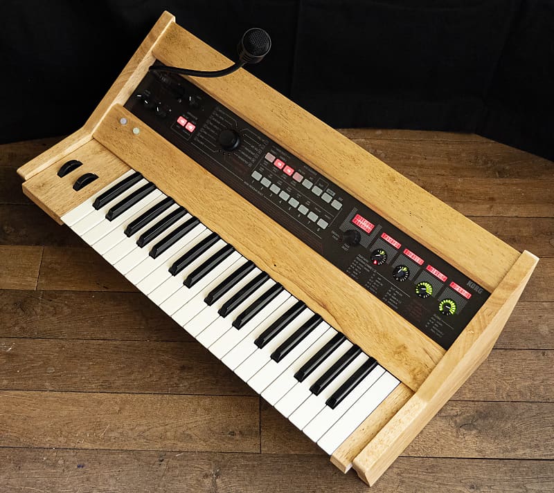 Unique Korg R3 synthesizer in a custom wooden high quality