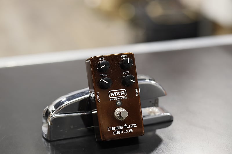 MXR M84 Bass Fuzz Deluxe