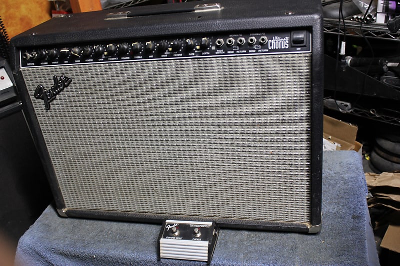 Fender ultra online chorus 2x12