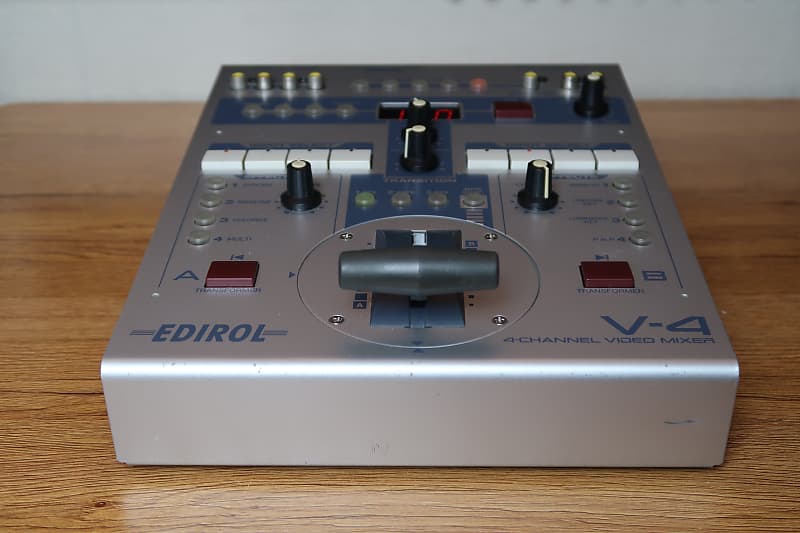 Roland Edirol V-4 Four Channel Video Mixer Switcher | Reverb Italia