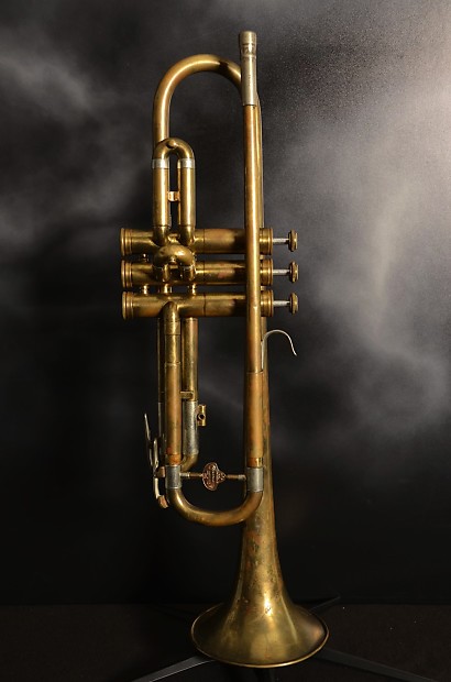 Holton collegiate trumpet hotsell