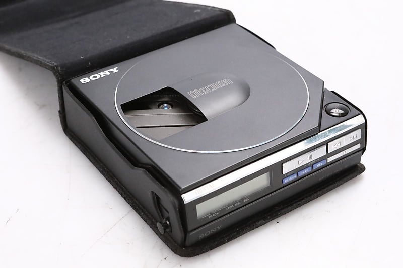 Sony Discman D7 Personal CD-Player w/ BP-200 Battery Pack Dennis