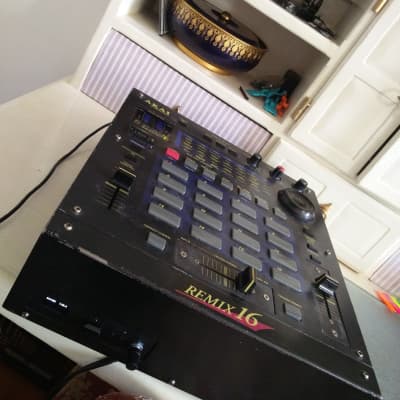 AKAI REMIX 16 サンプラー DJ SAMPLER Akai Remix 16
