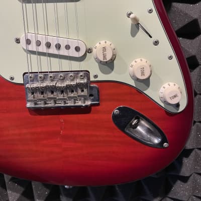 Fender 62 Stratocaster Reissue MIJ flame top image 12