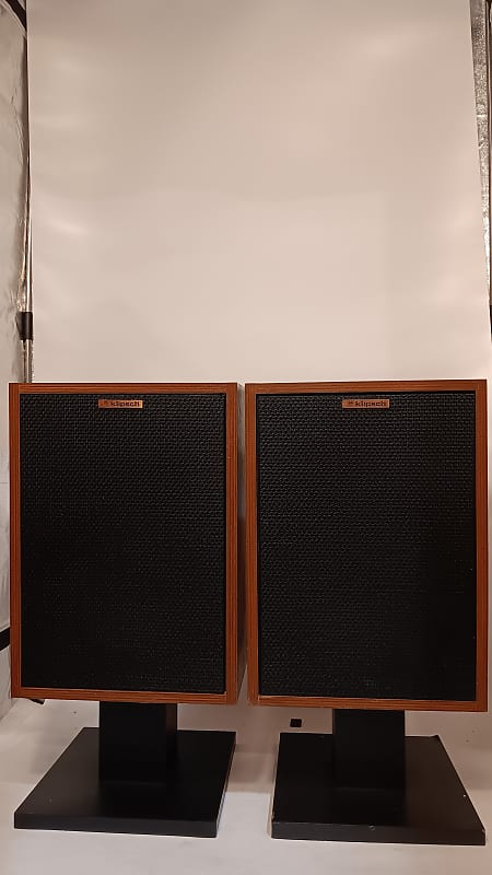 KLIPSCH HERESY I SPEAKERS –1-YEAR WARRANTY -  LEGENDARY SOUND QUALITY AND INNOVATIVE DESIGN  			