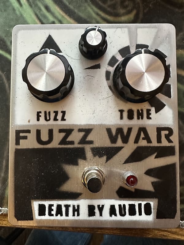 Death By Audio Fuzz War