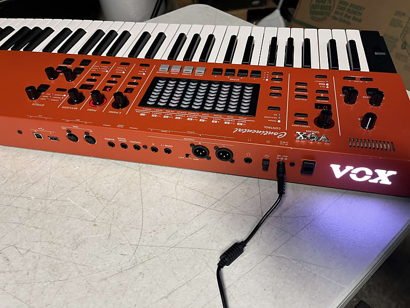 VOX Continental 61
