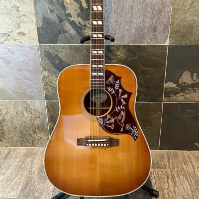 Gibson deals hummingbird reverb