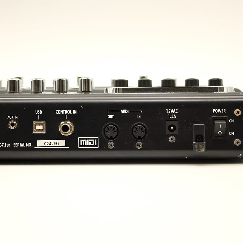 Zoom G7.1ut Guitar Effects Console Processor No Adapter Ship