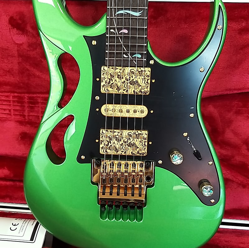 Ibanez shop pia green