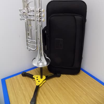 Eastman ETR520S Advanced Trumpet w/ Case image 1