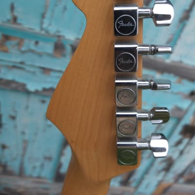 Fender American Standard Stratocaster 1999 - Three Tone Sun Burst image 6