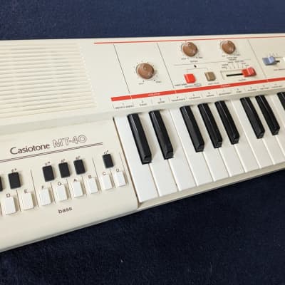 Casio MT-40 *  Legendary Keys/ Synthesizer * "Sleng Teng Riddim" Casiotone, 1 key not working