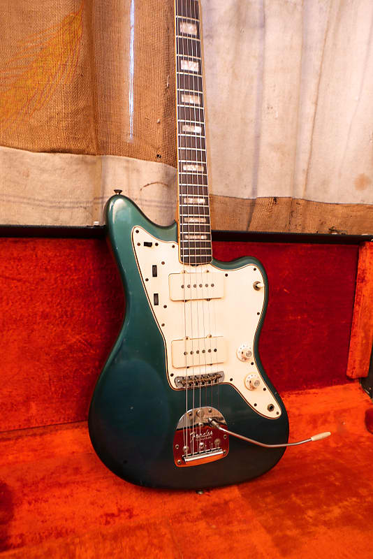 Fender Jazzmaster 1967 Lake Placid Blue | Reverb Canada
