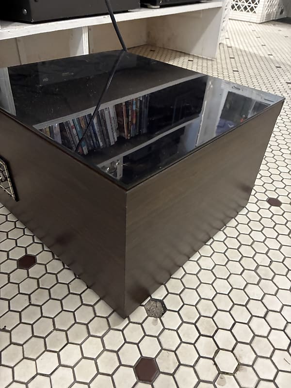 VPI HW-16 Record Cleaning Machine  			