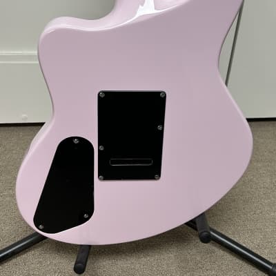 D'Angelico Premier Series Bedford SH Limited Edition Guitar with Tremolo - Shell Pink image 4