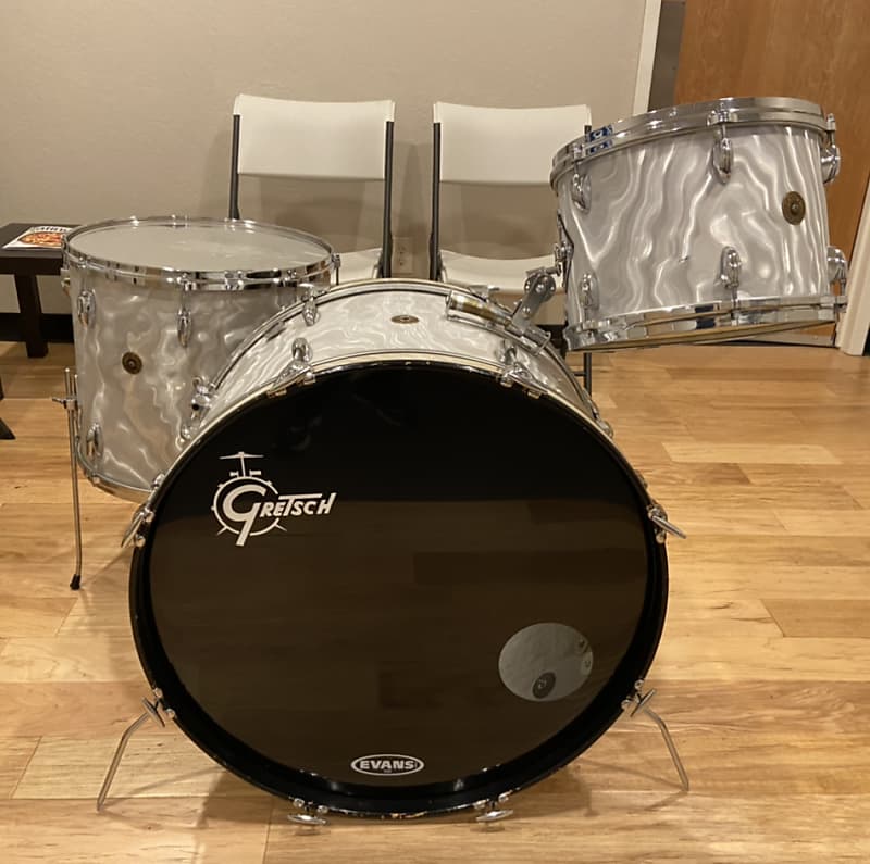 RARE 60s Gretsch Round Badge Drum Kit Set 13 18 Factory 14 x26 Kick Drum in White Satin Flame