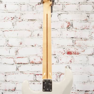 Fender Eric Johnson Stratocaster®, Maple Fingerboard, White Blonde image 8