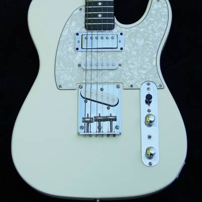 Crews Maniac Sound OST-Lips Pearl White[USED][Made in Japan