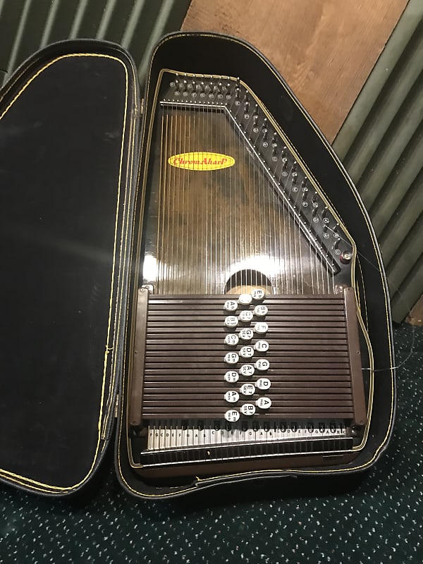 1970s MIK ChromAharP 15 Chord 36 String Autoharp Reverb