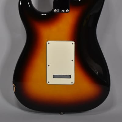 2009 Fender Standard Stratocaster 3-Tone Sunburst MIM image 4