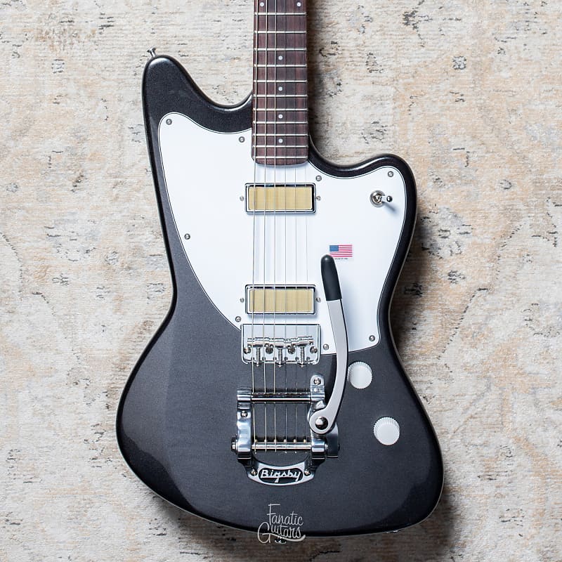 ギター Harmony silhouette w/bigsby space black Harmony - Silhouette w/ Bigsby Electric Guitar - Space Black