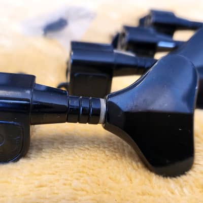 Schaller Vintage M4 Black Chrome Bass Tuners 4 in line image 2