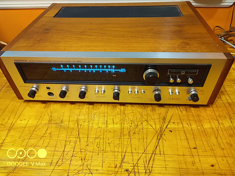 Pioneer SX2500 1971 - Silver  			