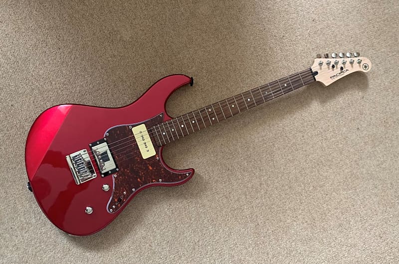 Yamaha Pacifica 311H, Red Metallic | Reverb UK