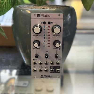 Mutable Instruments Plaits マクロオシレーター Mutable Instruments