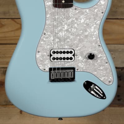 Fender Tom DeLonge Stratocaster Electric Guitar Daphne Blue w/  Gigbag image 2