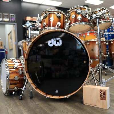 DW Collector's Series Exotic Standard Maple 6-Piece Shell Pack 8/10/12/14/16/22 (Natural To Burnt Toast Fade over African Chen Chen w/ Nickel Hardware) image 3