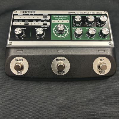 Boss RE-202 Space Echo | Reverb