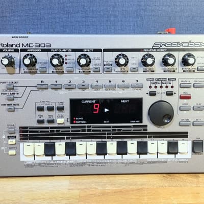 Roland MC-303 Groovebox 1990 - 1998 | Reverb