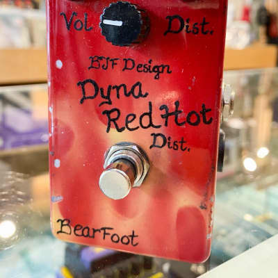 Bearfoot FX Dyna Red Hot distortion pedal image 1