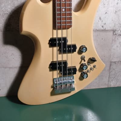 Vintage B.C. Rich Mockingbird bass 80's Neal Moser Circuits image 2